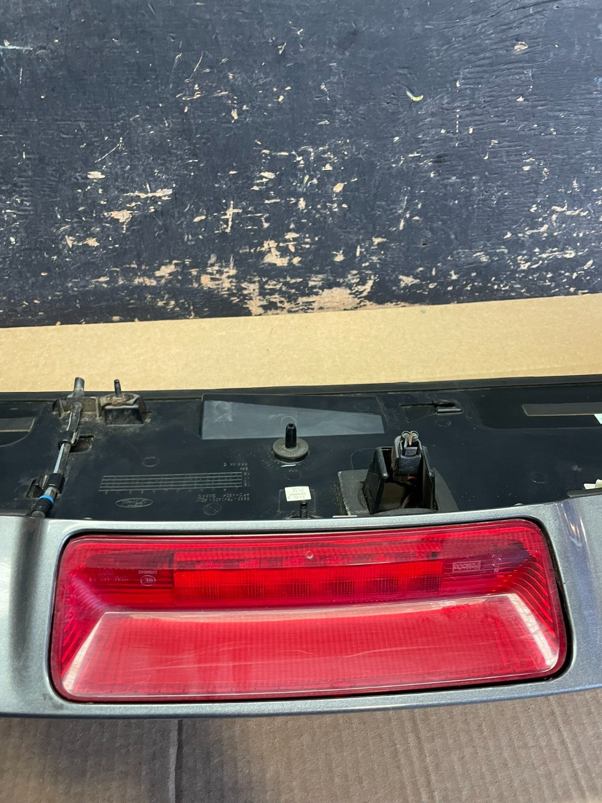 2011 to 2015 Ford Explorer Rear Upper Tailgate Liftgate Wing Spoiler AB2946 DG5
