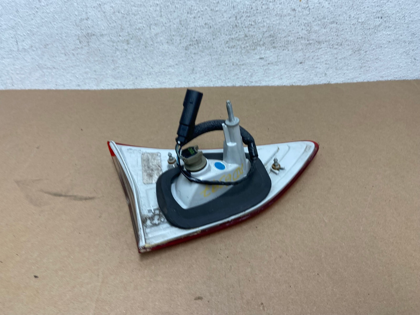 2013 to 2016 Ford Escape Right Passenger RH Side Inner Tail Light AD6397 LK4