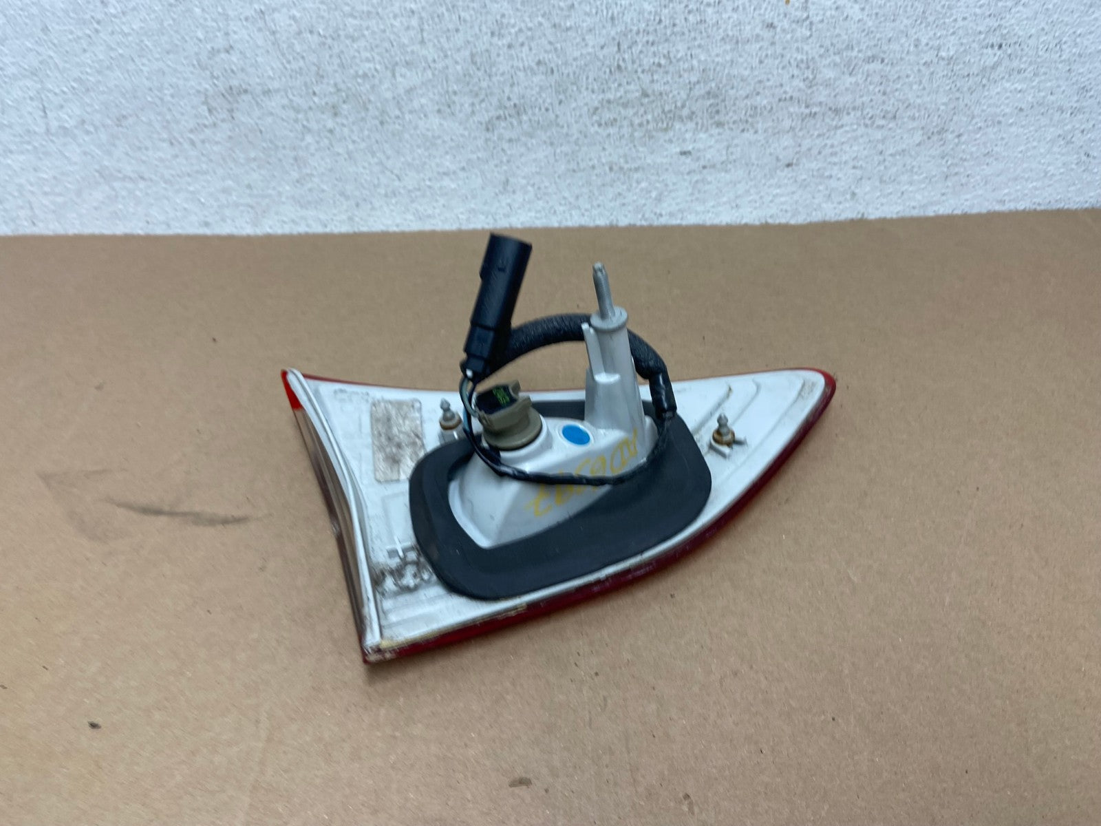 2013 to 2016 Ford Escape Right Passenger RH Side Inner Tail Light AD6397 LK4