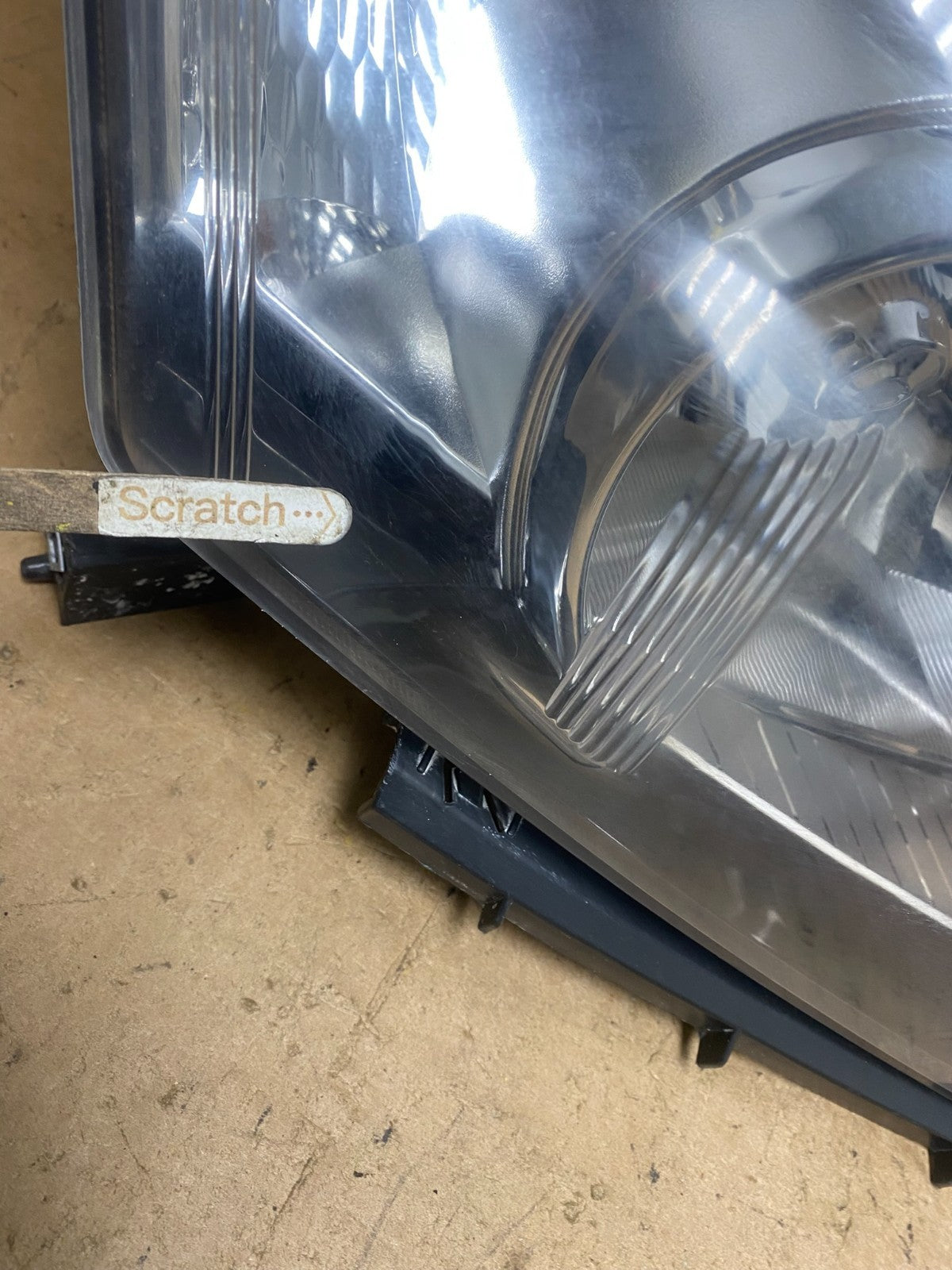 2011 to 2015 Chevrolet Cruze Halogen Left+Right Set Headlights X5607 DW4