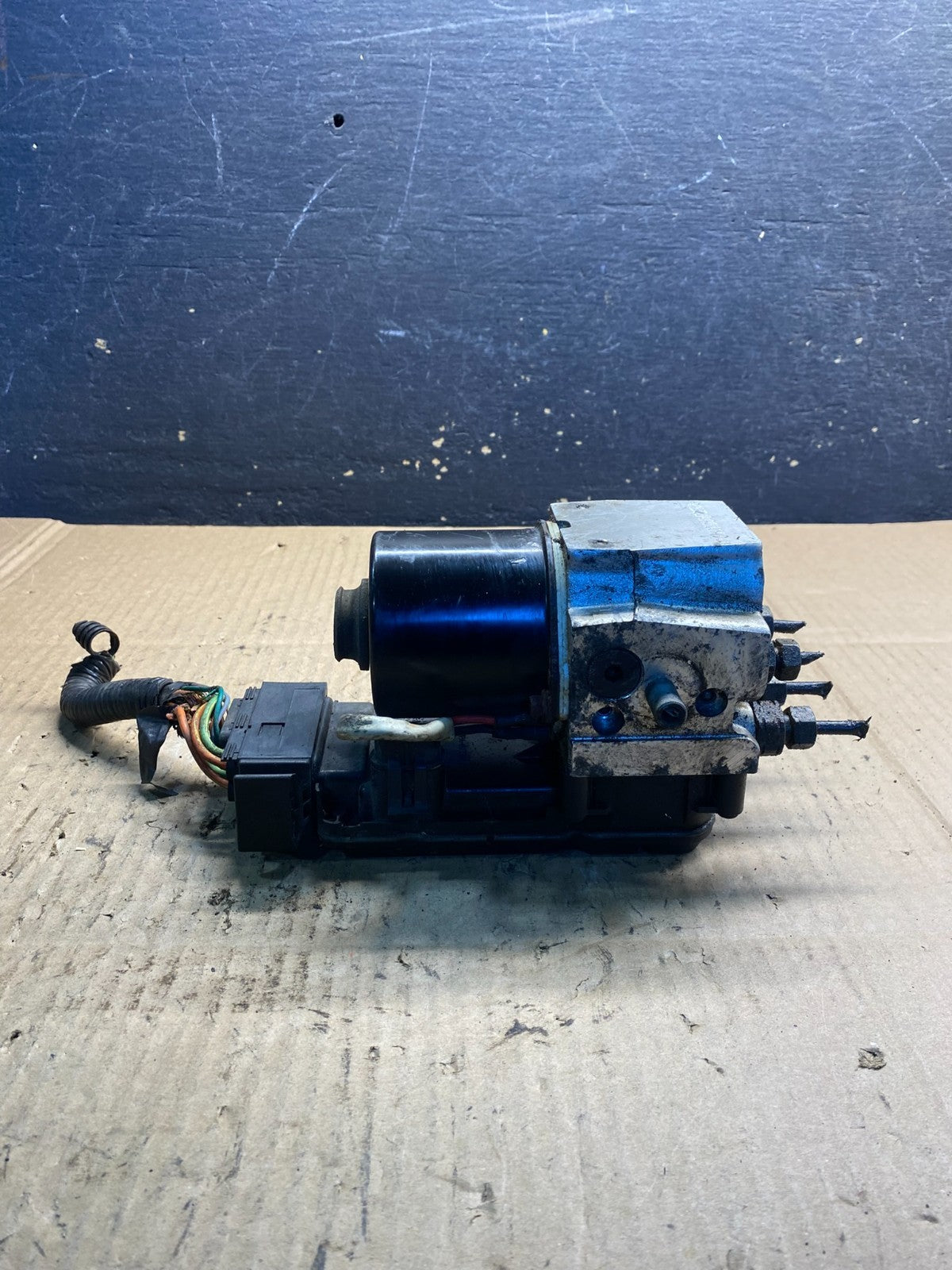 2003 2007 Ford E250 E350 Anti-Lock ABS Antilock Brake Pump AB2783 DG5