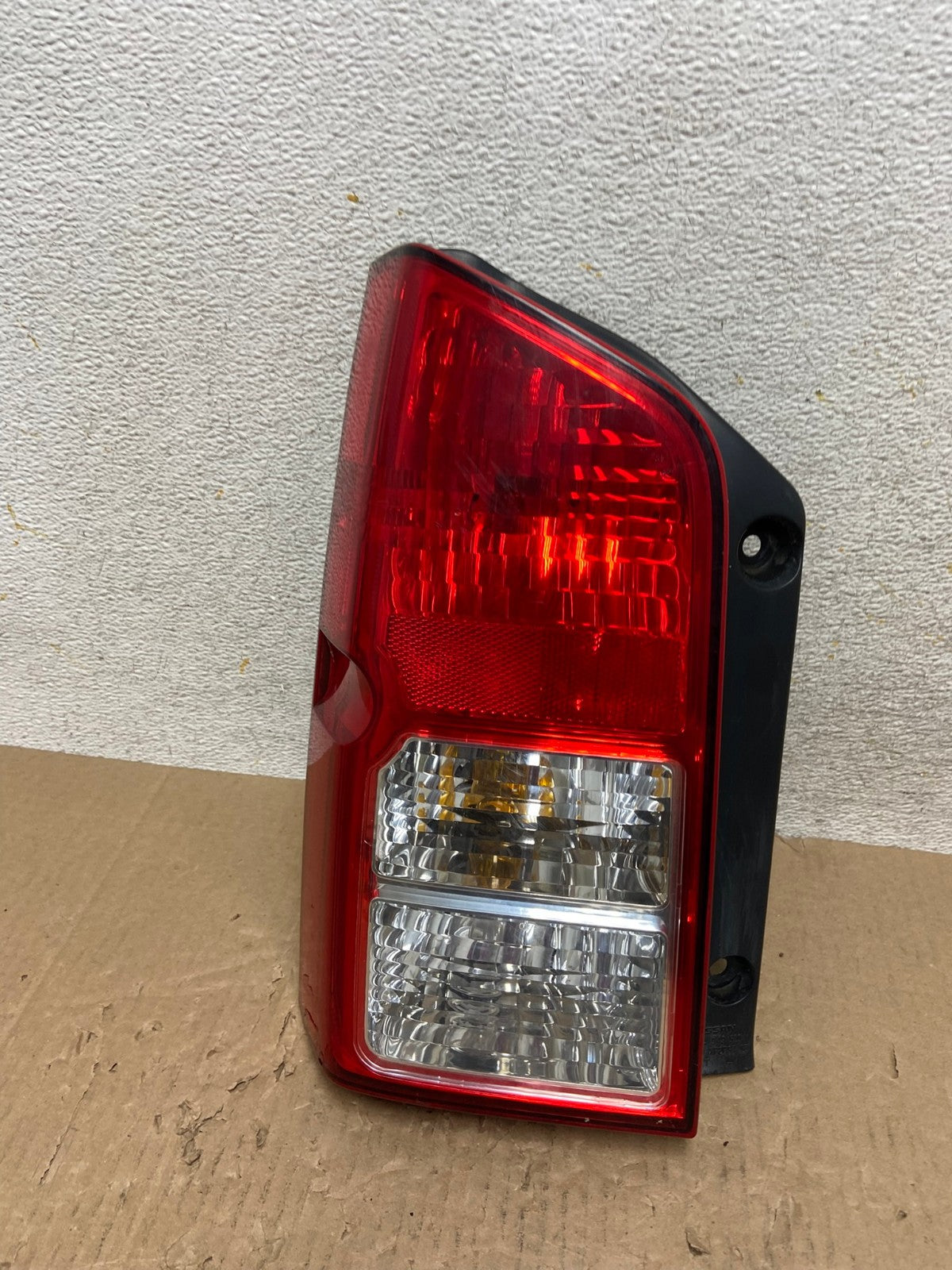 2005 to 2012 Nissan Pathfinder Tail light Left Driver Lh Side AI1325 LK0