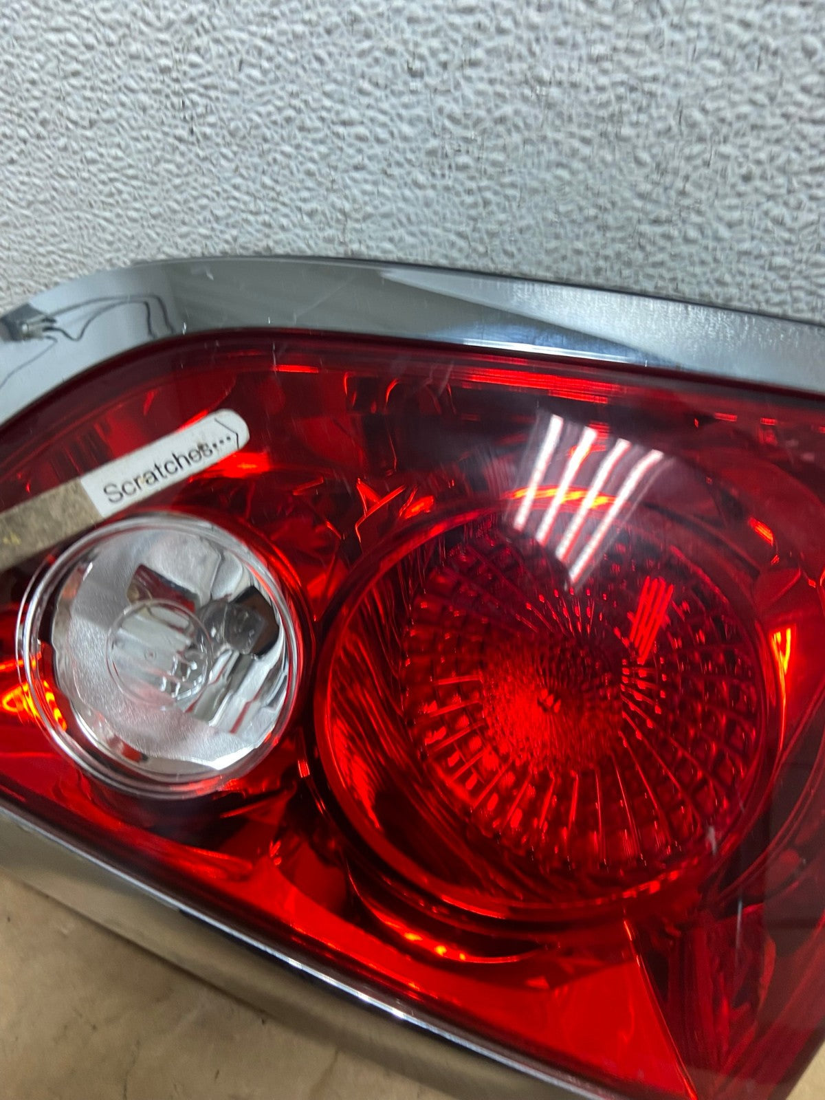 2008-2012 Buick Enclave Right Passenger Rh Inner Tail Light AD4550 LK3