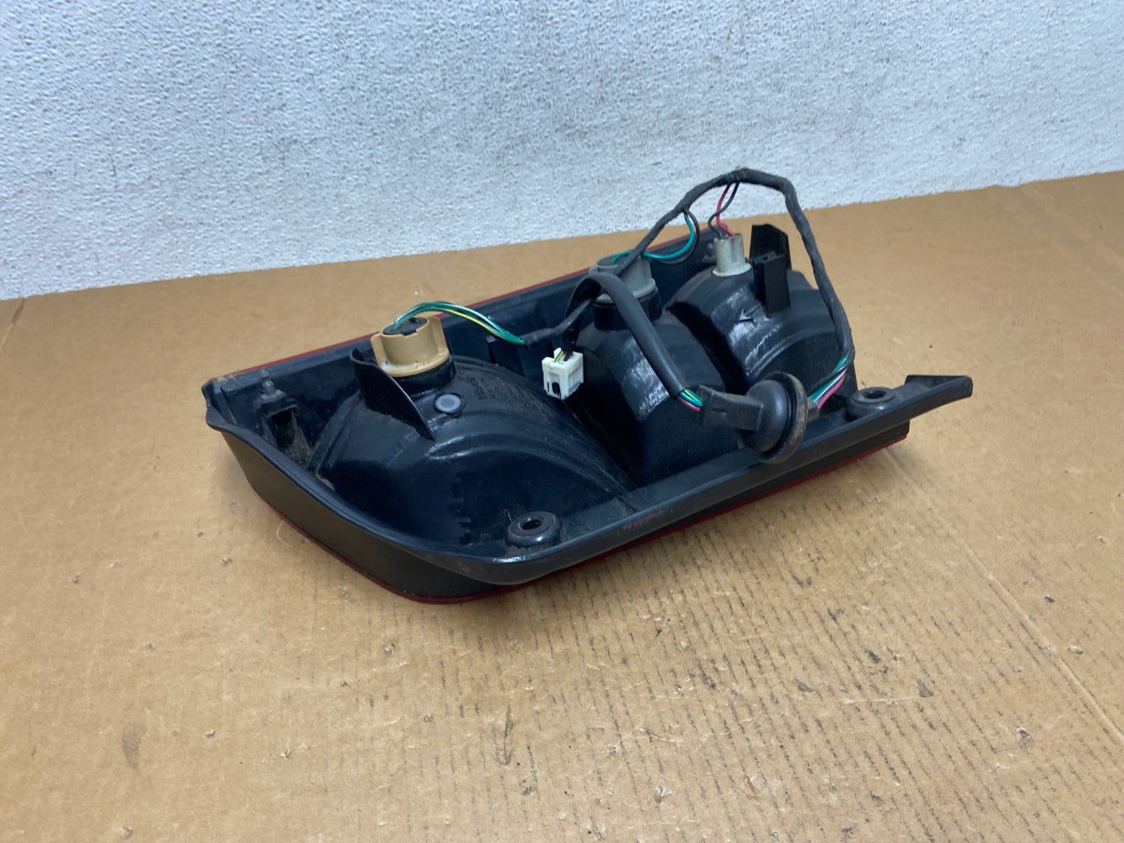 2005 to 2012 Nissan Pathfinder Tail light Left Driver Lh Side AE0518 LK5