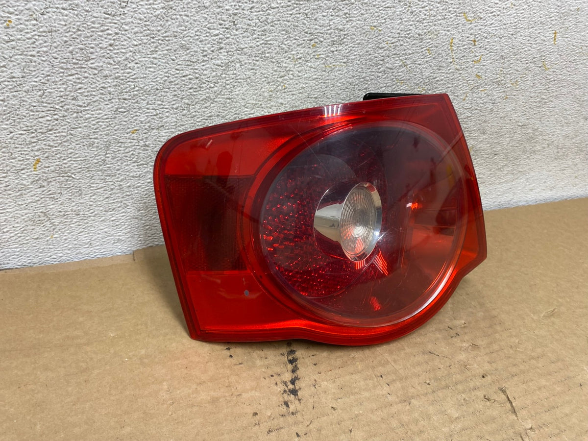 2005-2007 Volkswagen Jetta Sedan Left Driver Side Tail Light AH8048 LK1