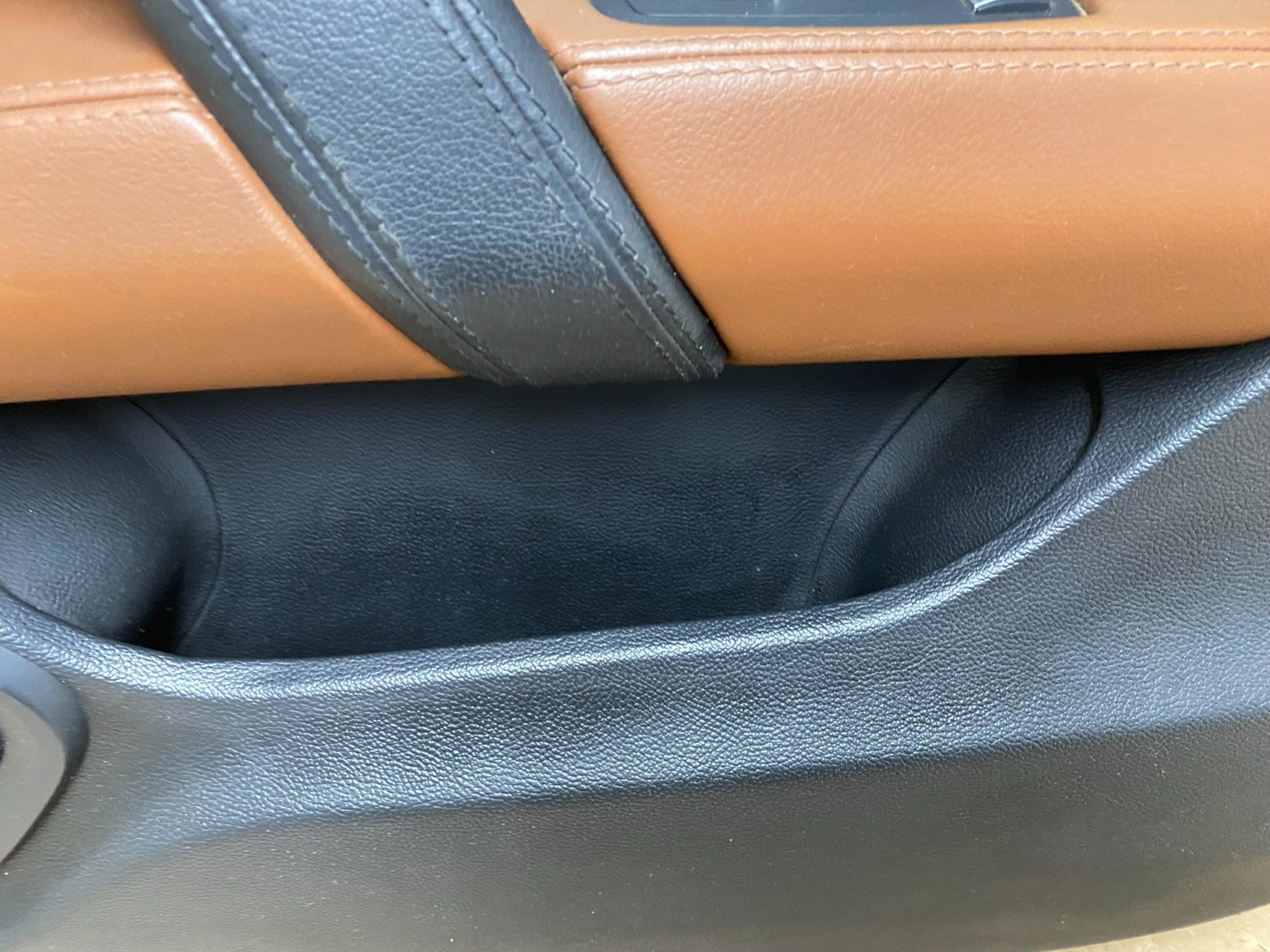 2014 to 2017 Maserati Ghibli Front Right Passenger RH Side Panel Door v3560 DG4
