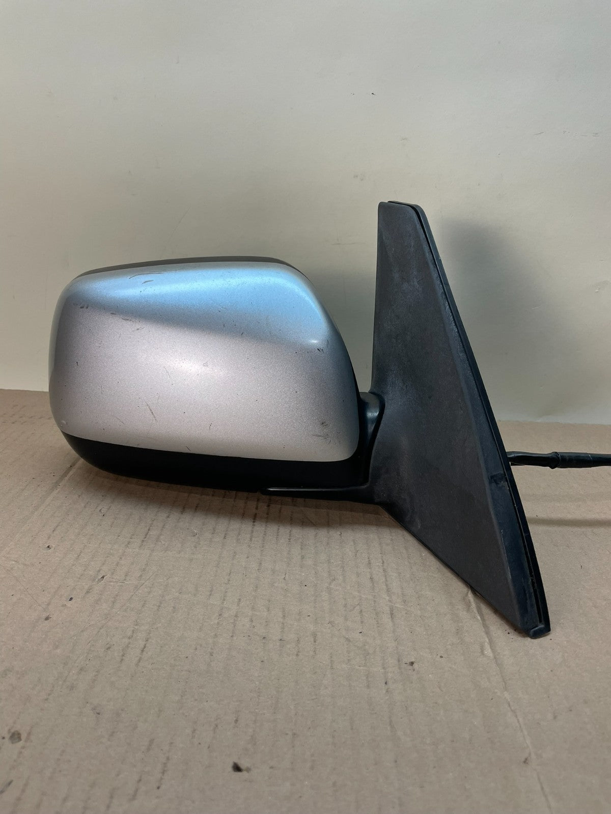 2004 to 2005 Toyota RAV4 Right Passenger RH Side View Door Mirror AJ0719 DG0