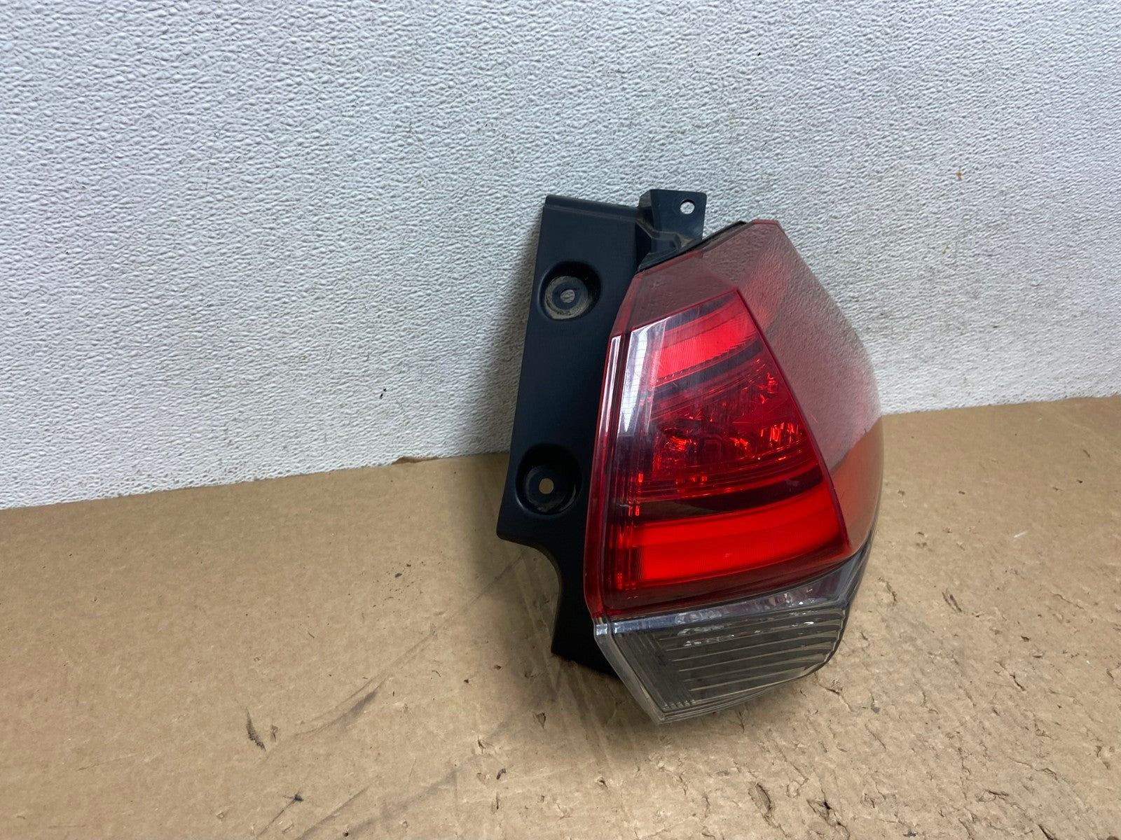 2017 - 2020 Nissan Rogue Outer Right Passenger RH Side Tail Light AG1390 LK2