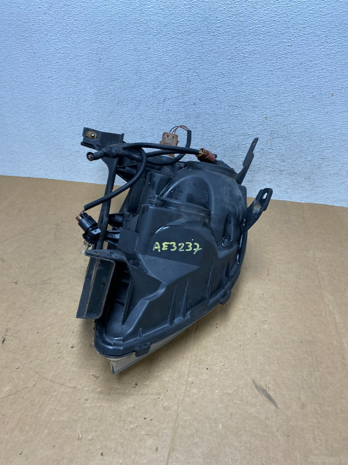 2005 2006 2007 Ford Five Hundred Halogen Headlight Left Driver Lh AE3237 DW7