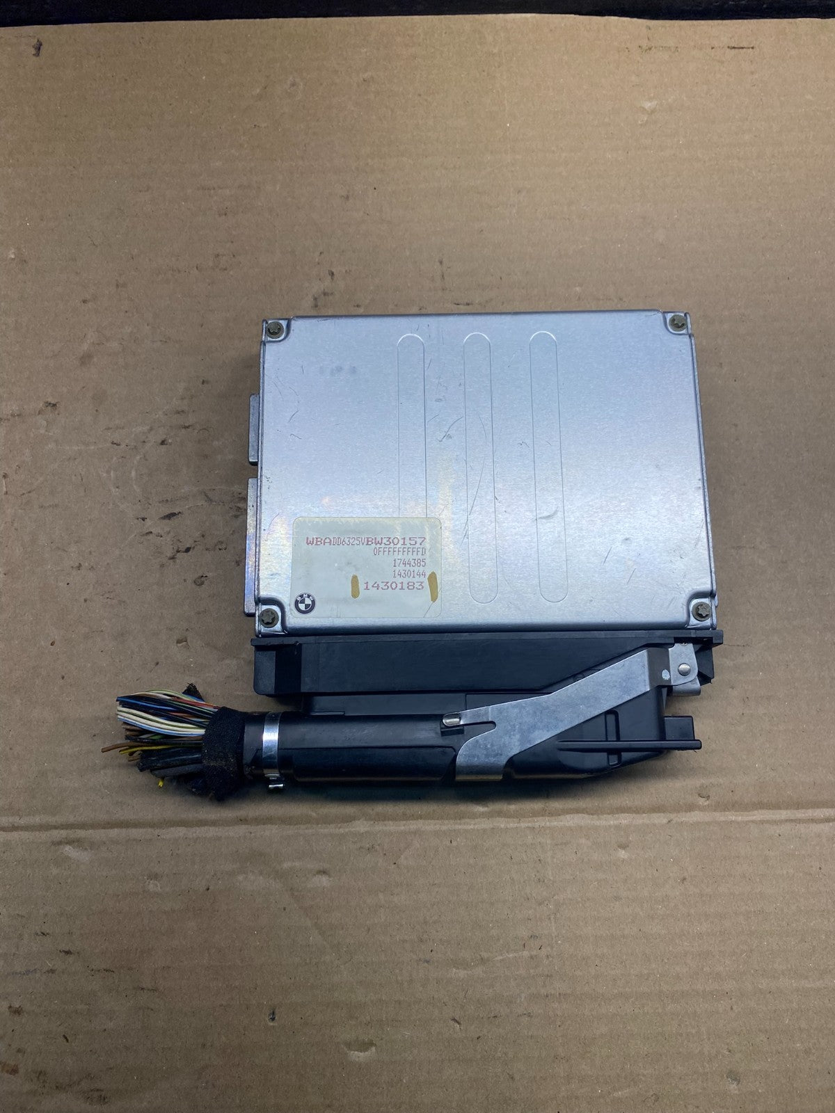 1997 to 1998 Bmw 528i Ecm Ecu Engine Computer Module AI7520 DG0