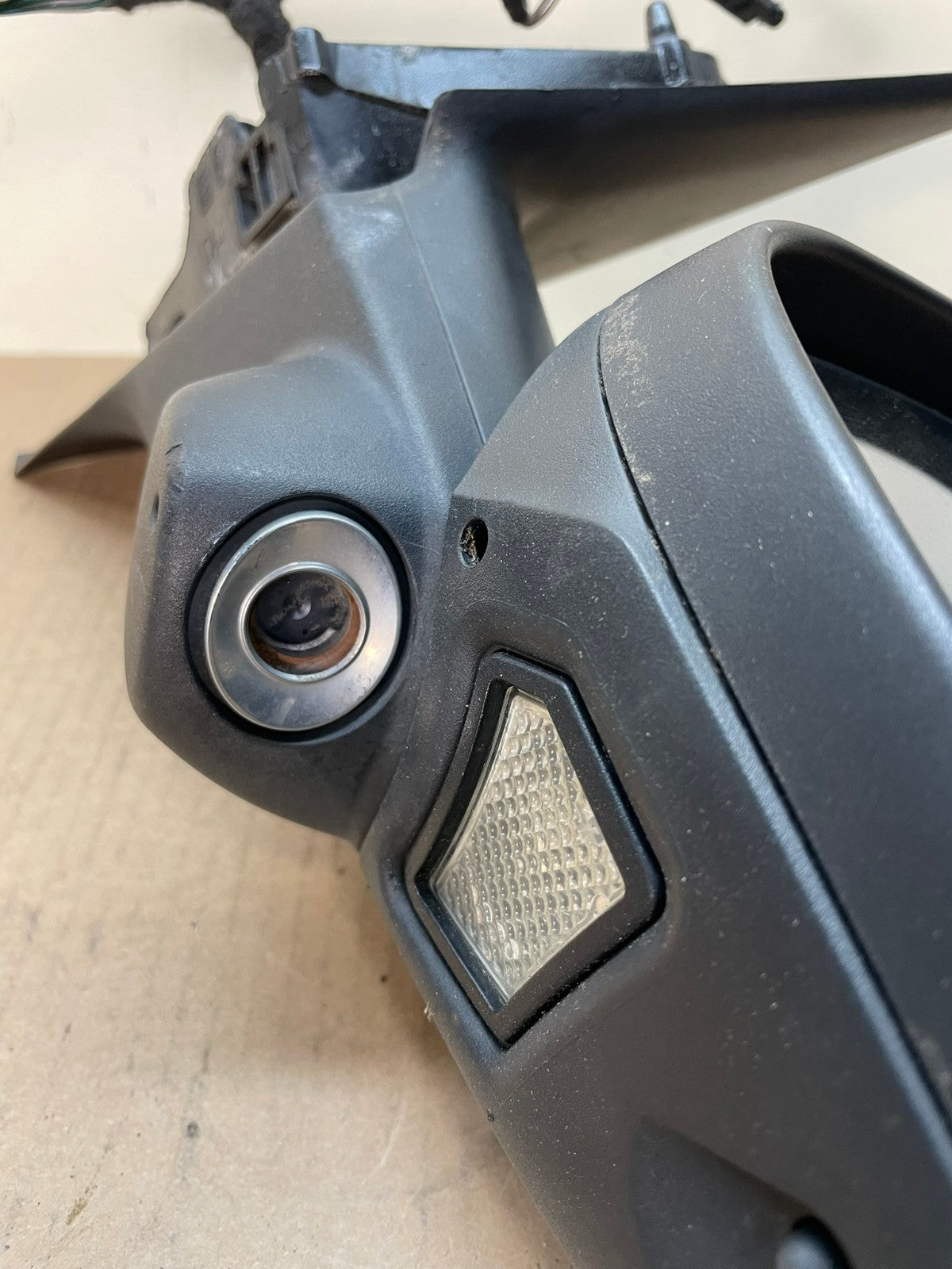 2007 to 2011 Volvo S80 Right Passenger View Door Mirror CAMERA AI4122 LK4