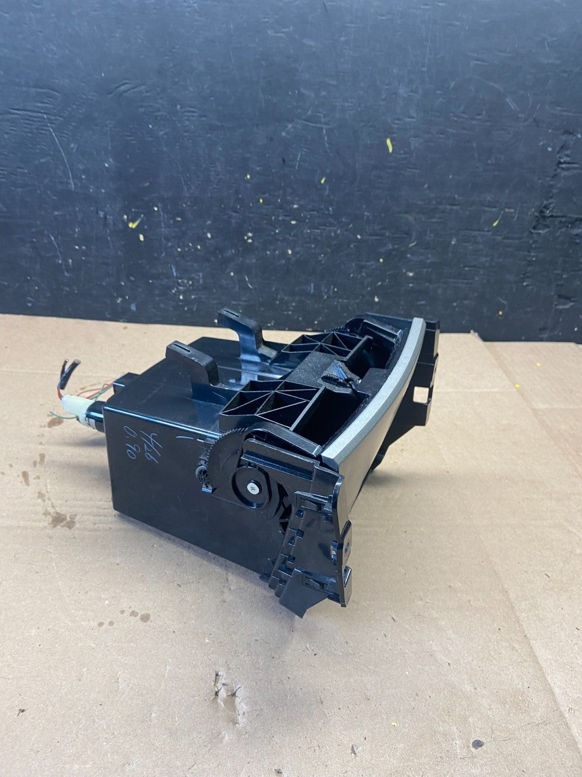 2007 - 2011 Toyota Camry Console Center Storage Dash 58804-33670  q2192 DG1