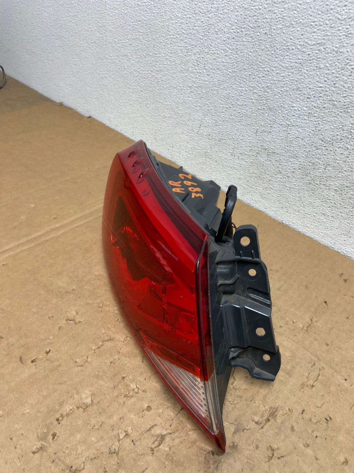 2015 2016 2017 Chrysler 200 Sedan Left Driver LH Side Tail Light AD3101 LK1