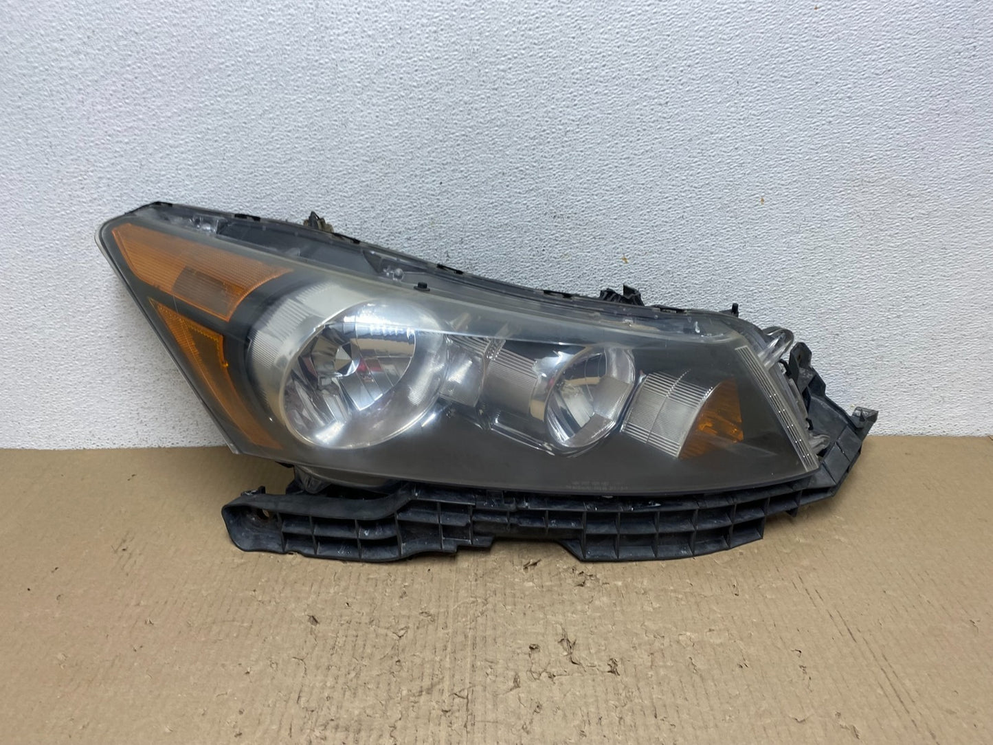 2008 to 2012 Honda Accord Sedan Right Passenger RH Headlight AF2871 DW0