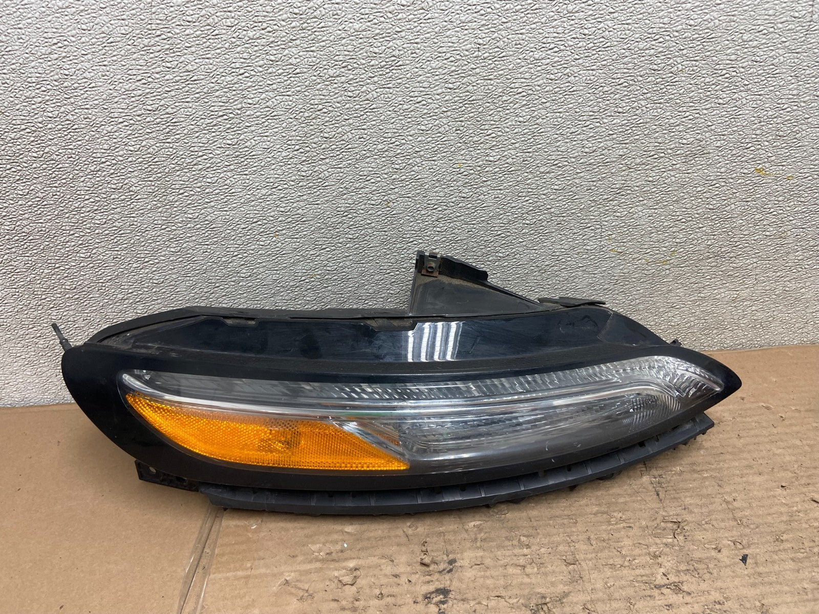 2014 - 2018 Jeep Cherokee Right Passenger RH Side LED Headlight Oem AA9656 DW0