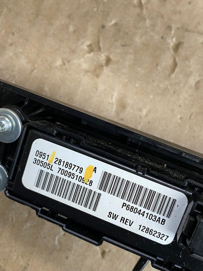 2011 - 2014 Chrysler 200 Dash Radio Bezel Trim Clock Hazard Bezel ac6315 DG5