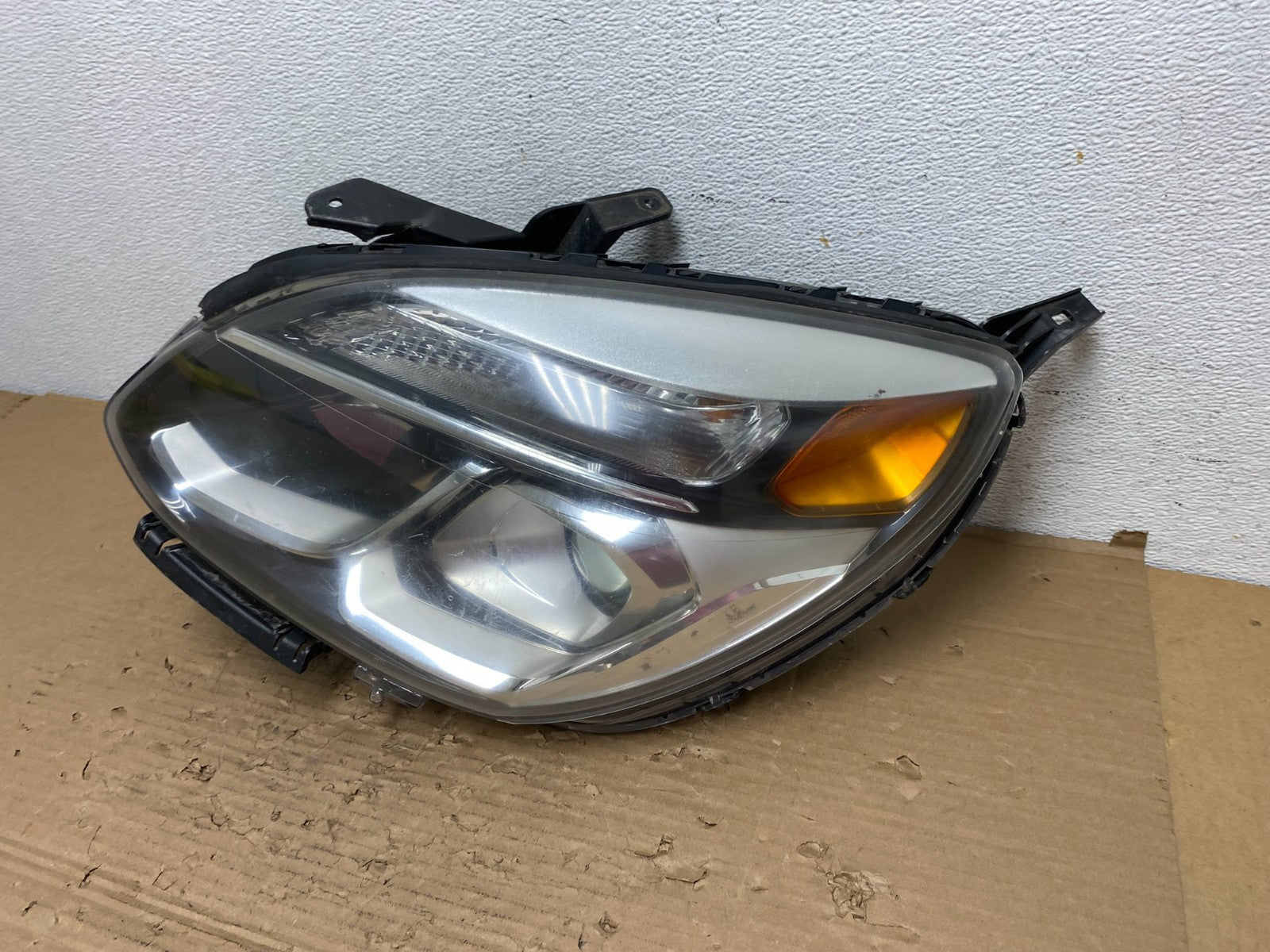 2016-2018 Chevrolet Equinox Left Driver LH Halogen Headlight AD4337 DW1