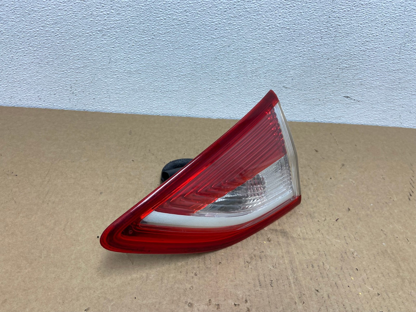 2013 to 2016 Ford Escape Right Passenger RH Side Inner Tail Light OEM AC1233 LK2