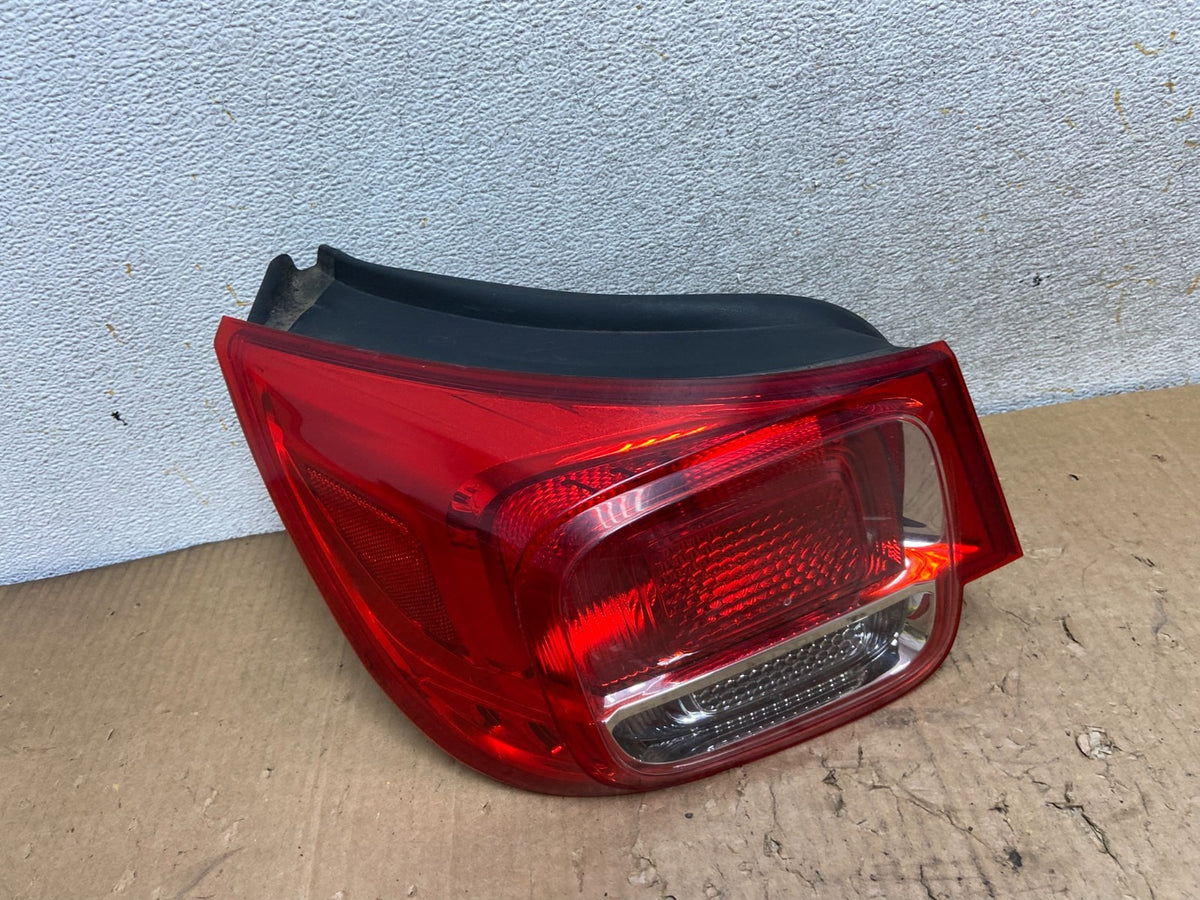 No Led 2013 - 2015 Chevrolet Malibu Left Driver LH Side Tail Light AI9200 LK0