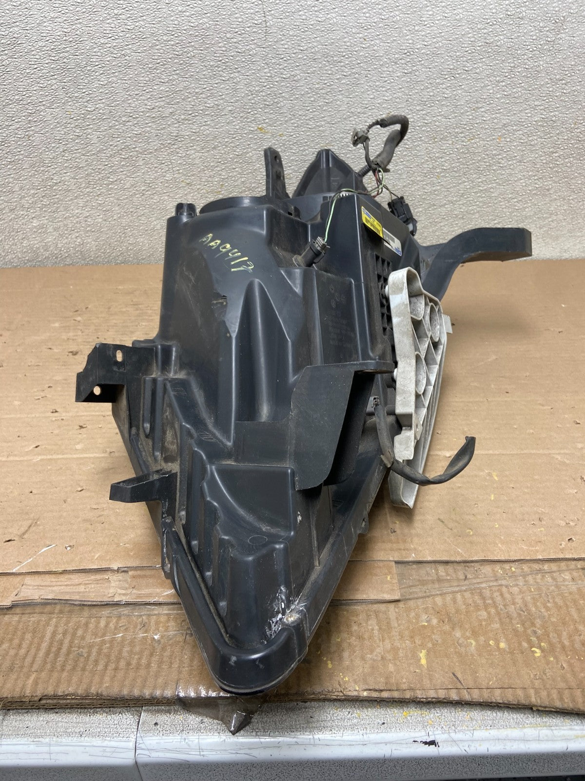 2013 to 2016 Nissan Pathfinder Right Passenger RH Side Headlight DEPO AA9417 DW8