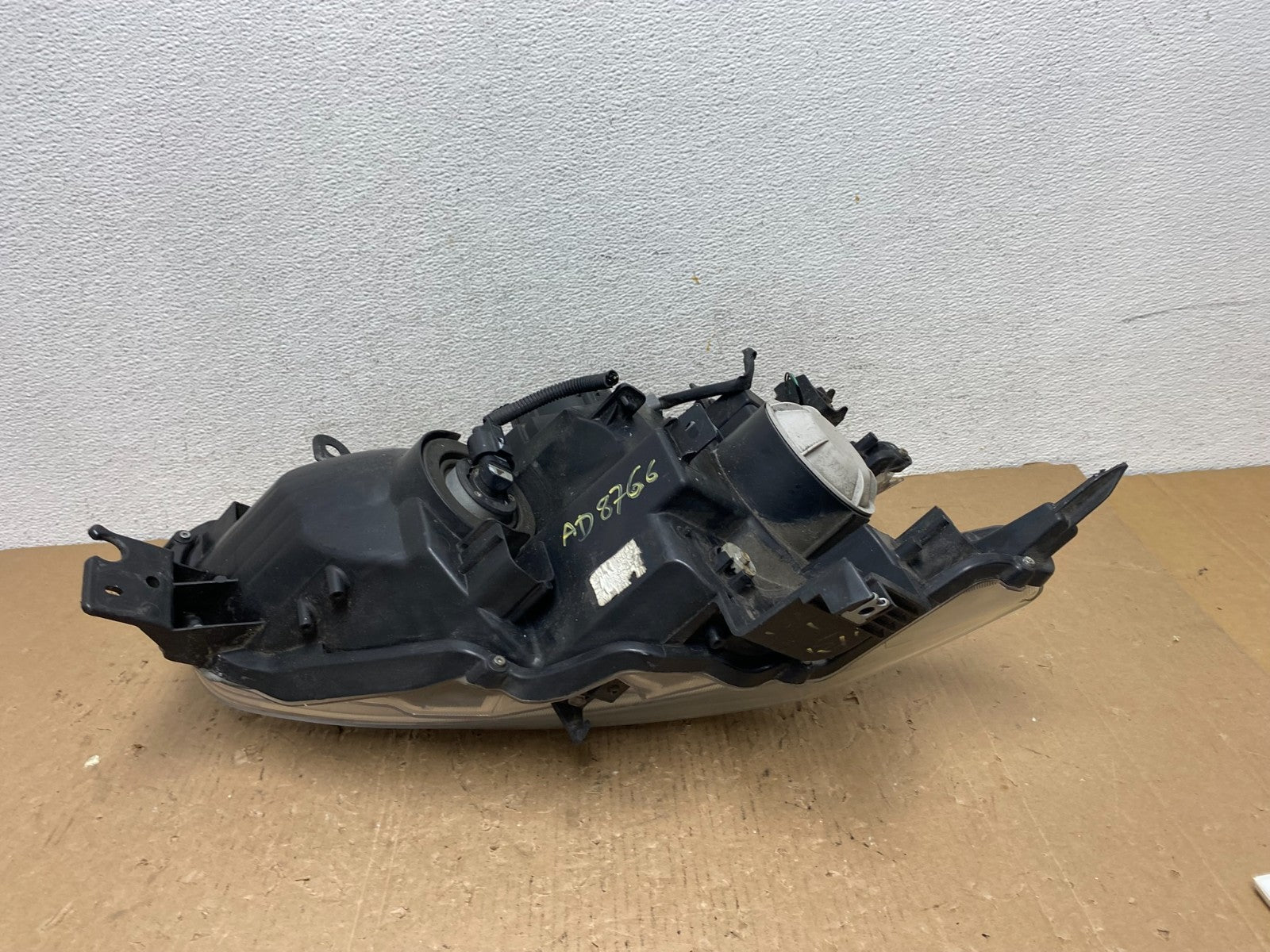 2009-2014 Nissan Maxima Headlight Left Driver Side Xenon HID AD8766 DW6