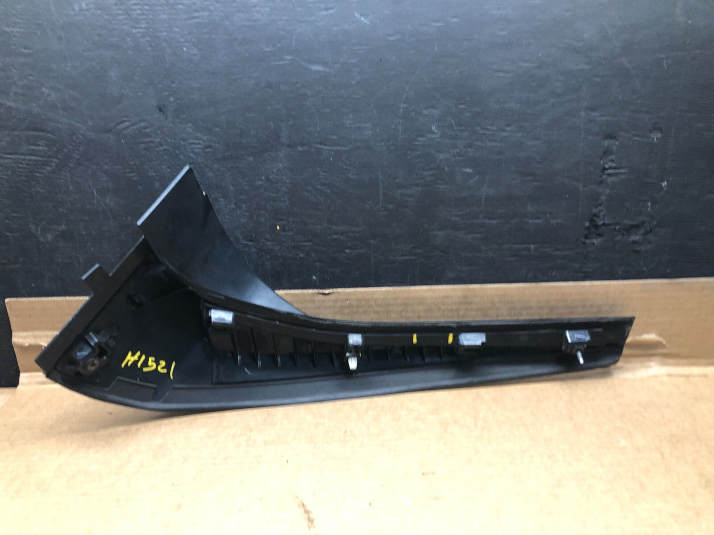 2011-2017 Honda Odyssey Right Passenger Rear Gate Spoiler Garnish H1521 DG4