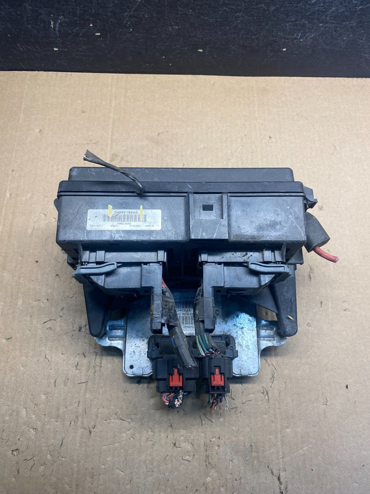 2008 Dodge Durango Multifunction Unit Module Fuse Box Body Control AE7774 DW0