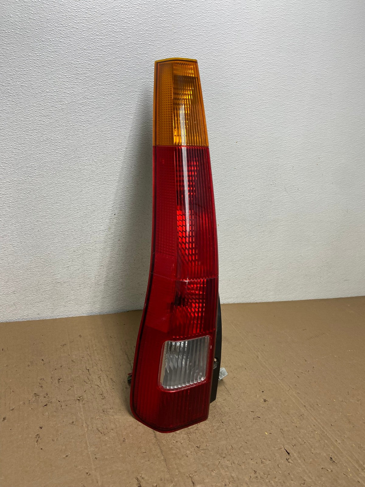 2002 2003 2004 Honda Crv Cr-v Left Driver Lh Tail Light AC7298 LK2