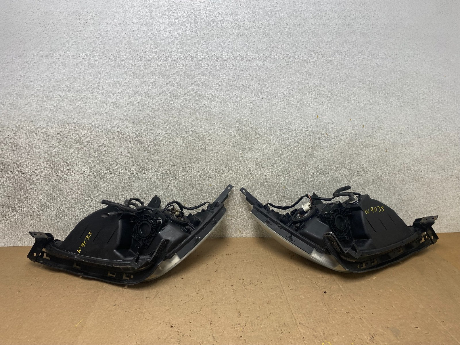 2005 2006 2007 Honda Odyssey Left+Right Set Halogen Headlights W9035 DW12