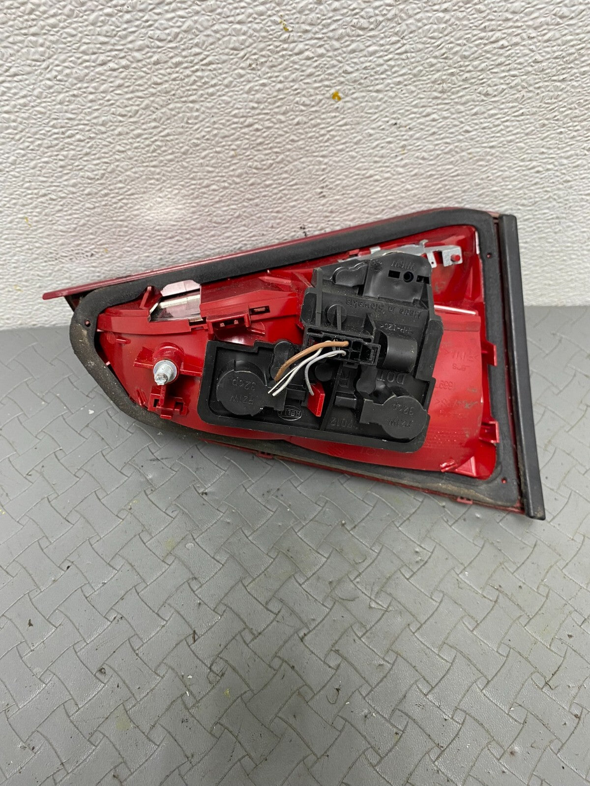 2009 to 2012 Audi A4 Sedan Right Passenger Rh Inner Tail Light Oem C0026 DG14
