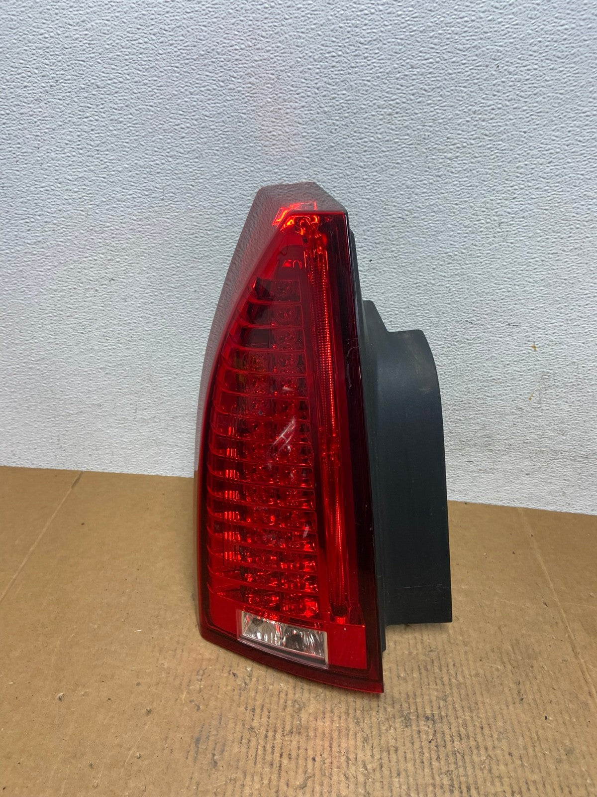 2008 to 2013 Cadillac CTS Left Driver Lh Side Led Side Tail light AE0630 LK0