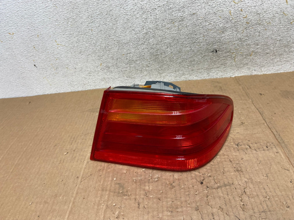 1996 - 1999 Mercedes-Benz E W210 E320 Right Passenger Tail Light AI5643 LK0