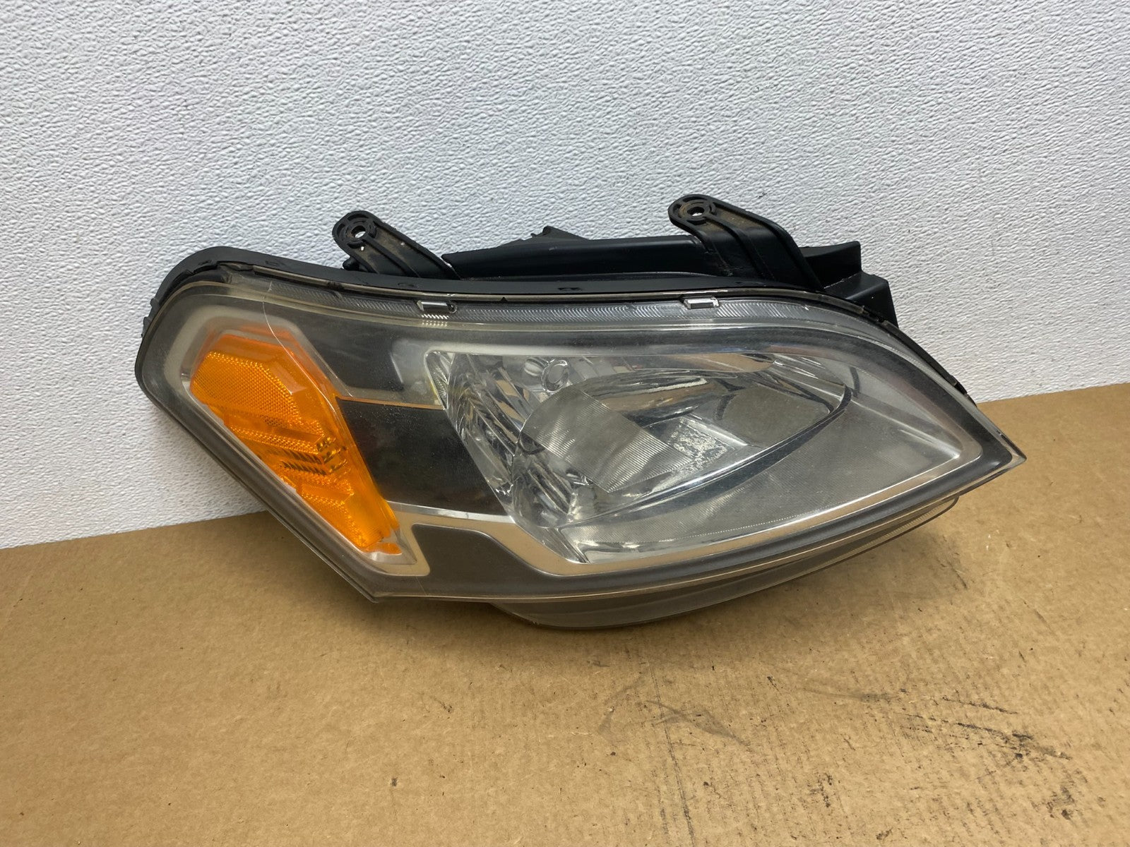 2010 - 2011 Kia Soul Right Passenger RH Headlight Halogen Oem AC1842 DW0