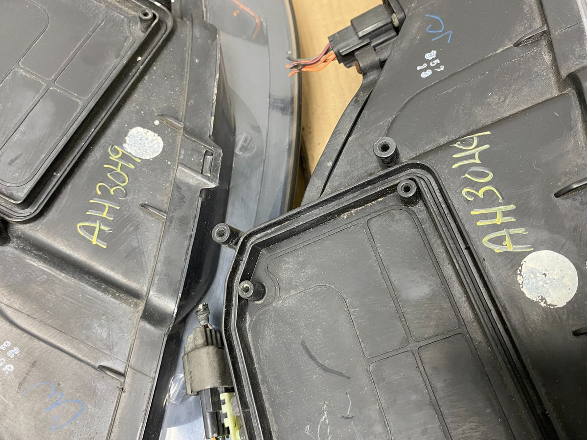 2003 to 2006 Lincoln Ls Left+Right Headlights Halogen AH3049 DW11