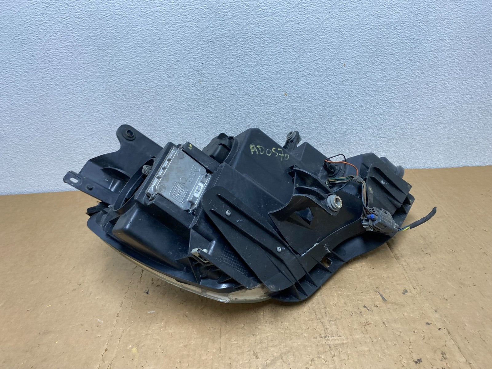 2007-2012 Gmc Acadia Xenon HID Headlight Left Driver LH Side AD0570 DW9