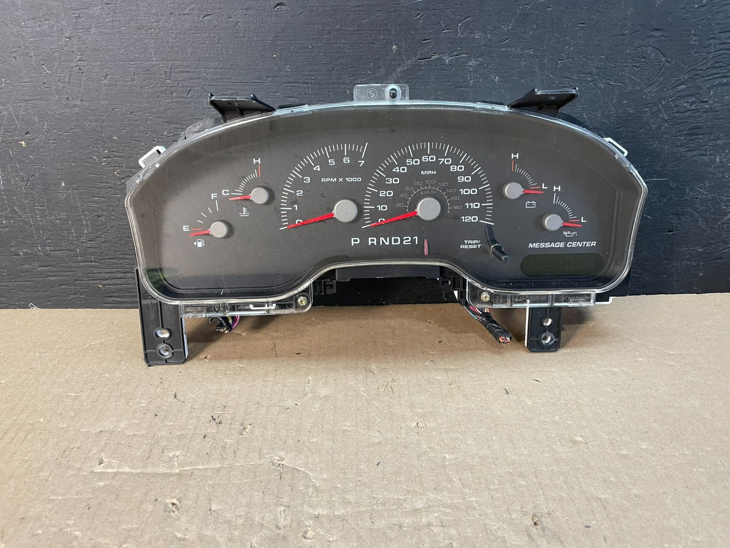 2000 2002 Ford Expedition Speedometer Instrument Gauge Cluster AE3386 DG0