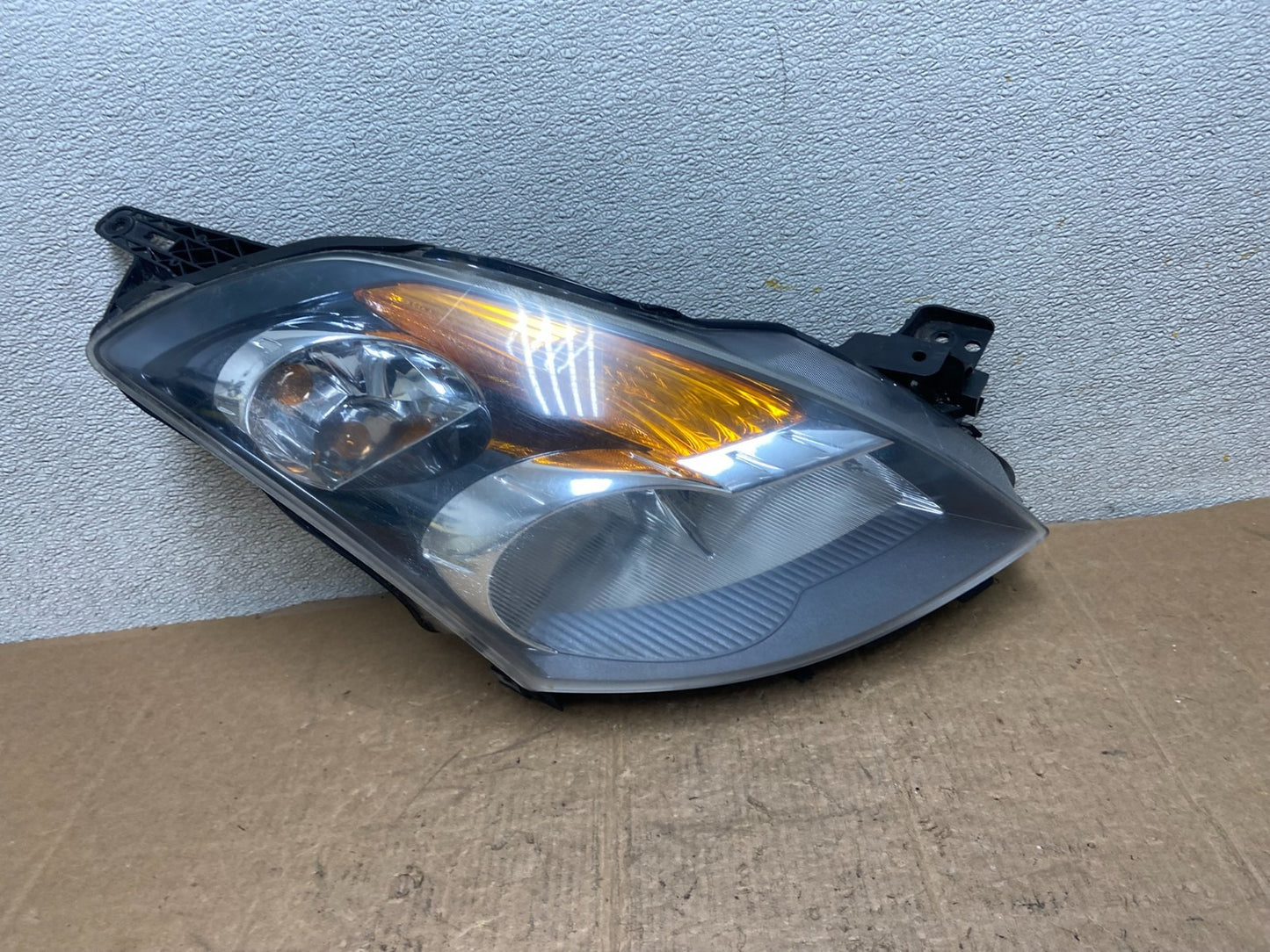 Sedan 2007 to 2009 Nissan Altima Right Passenger Halogen Headlight Oem AA3812 DW0