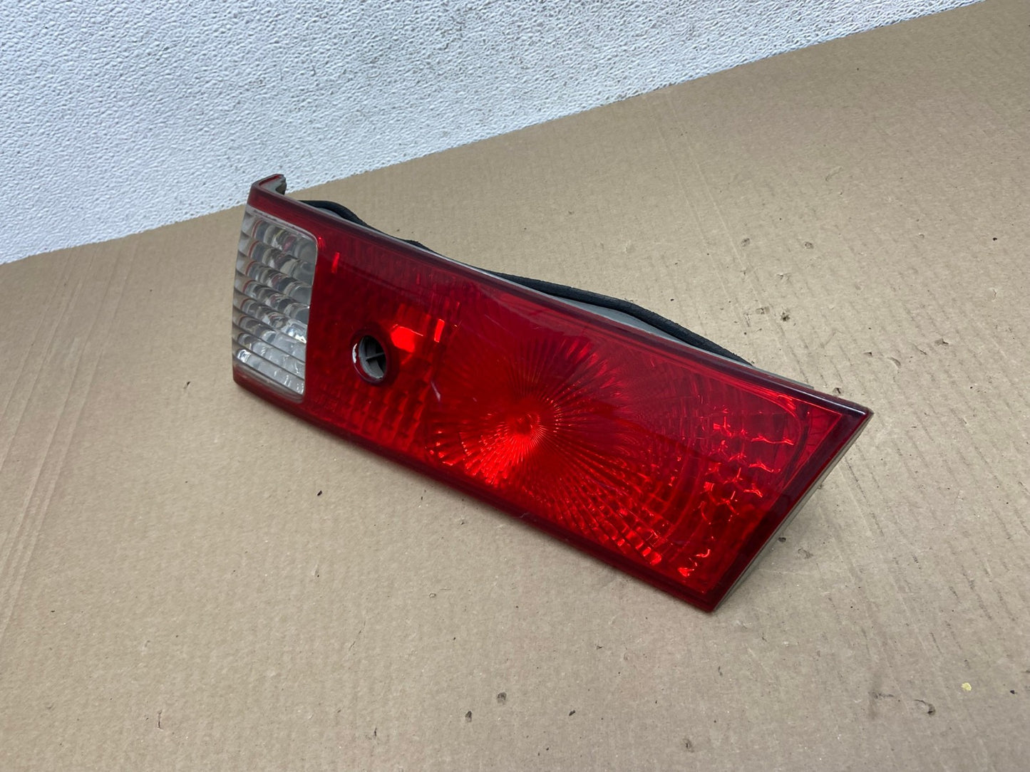 2000-2001 Toyota Camry Tail Light Right Passenger Rh Side Inner AE9470 LK1