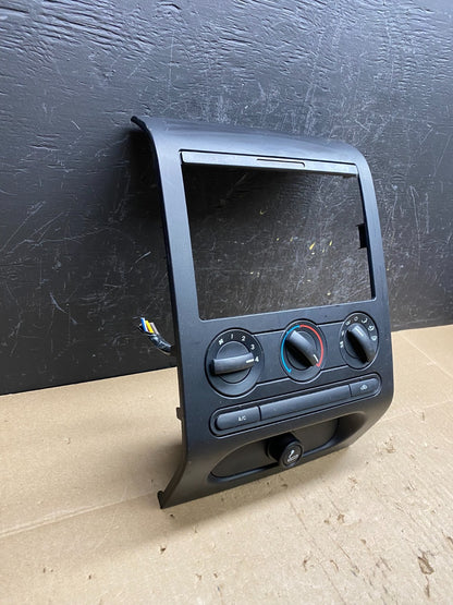 2004 to 2008 Ford F150 Radio Climate Dash Bezel Surround Black ac6695 DG2