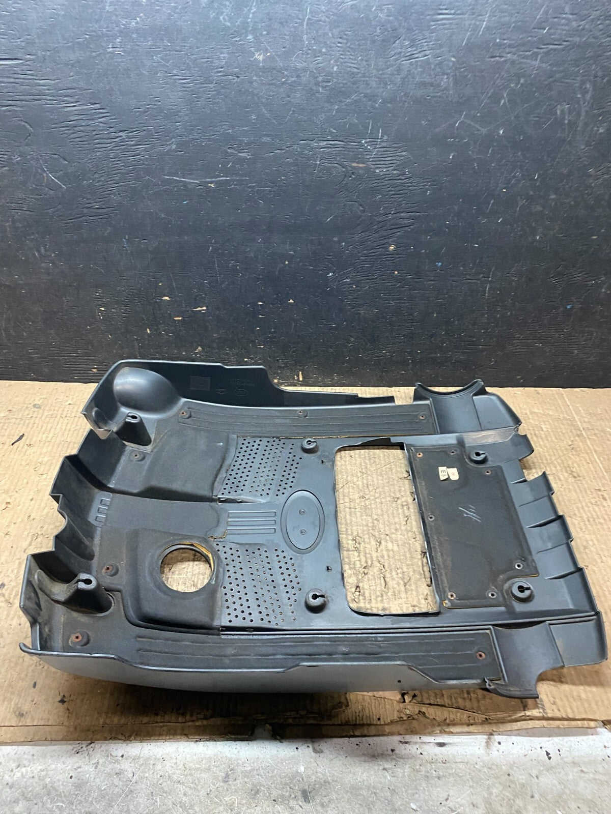 2004 2005 2006 Kia Amanti 3.5L Engine Motor Cover V6 OEM N3136 DG7