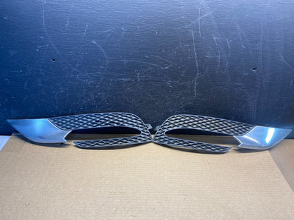 2013 to 2017 Buick Enclave Front Left+Right Set Side Fog Lamp Bezel AF4120 DG0