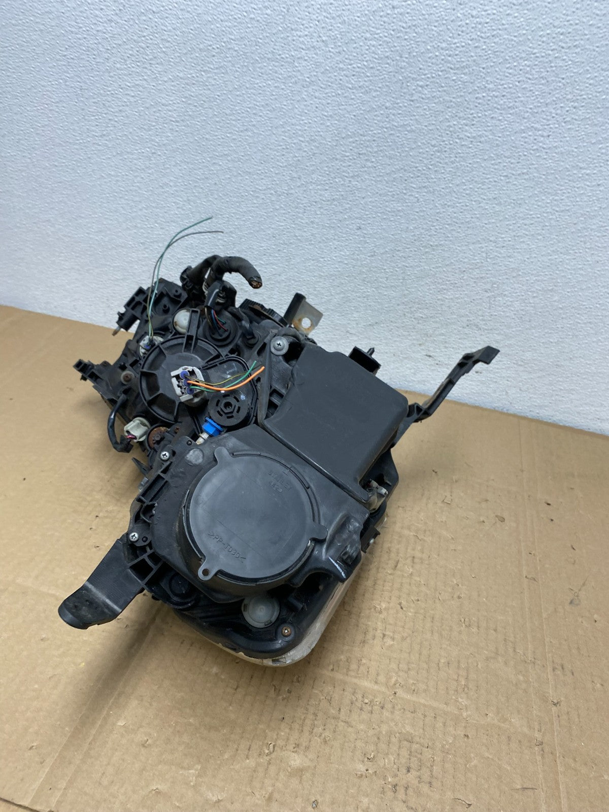 2006 to 2010 Infiniti M35 Left Driver Side Hid Xenon Headlight AD2357 DW8