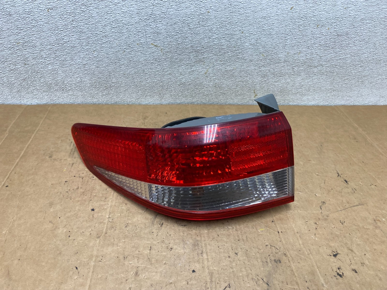 2003 to 2004 Honda Accord Sedan Left Driver Lh Side Tail light T3101 DW0
