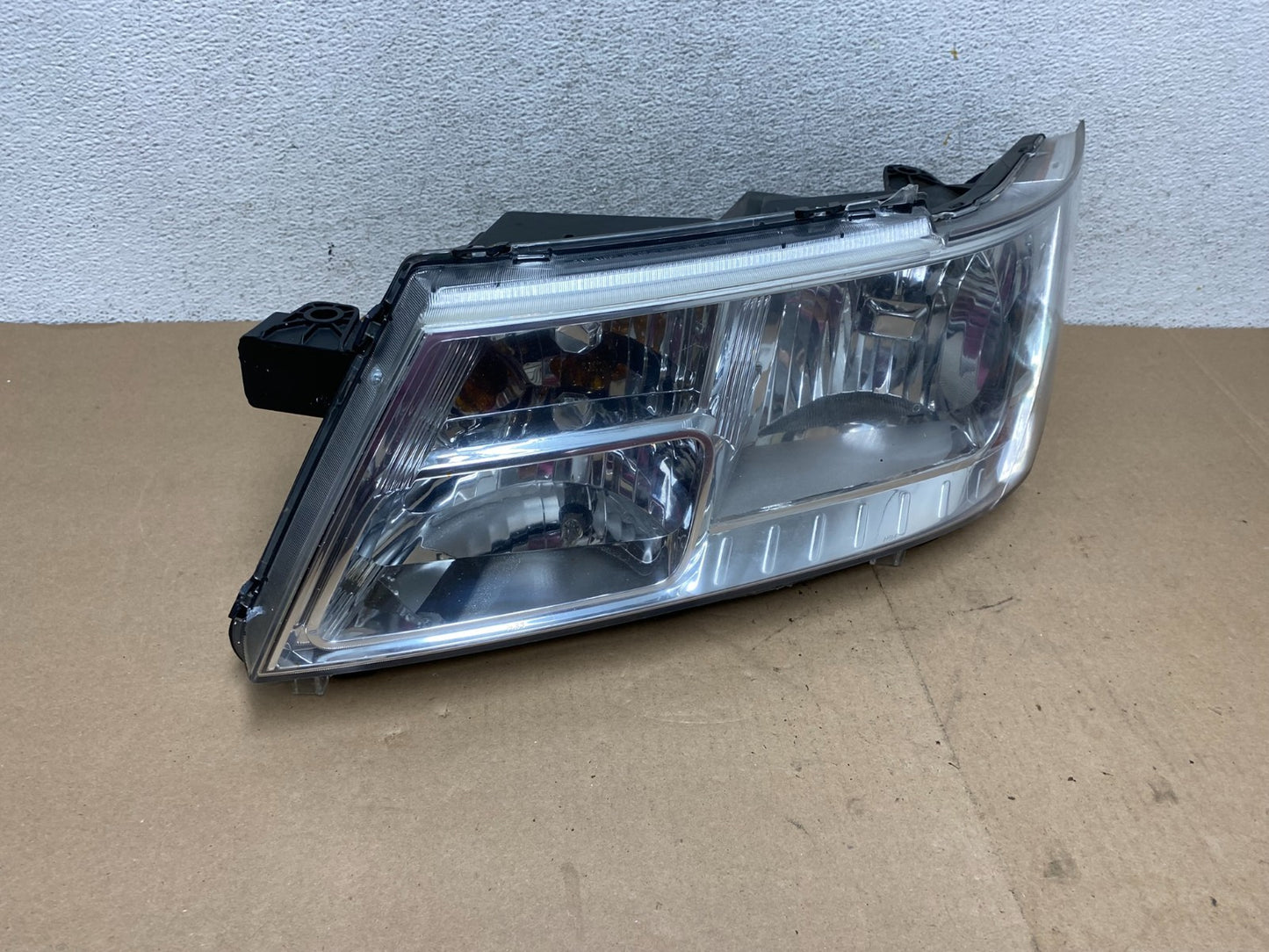2009 to 2017 Dodge Journey Headlight Left Driver Lh Side Halogen AG4537 DW2
