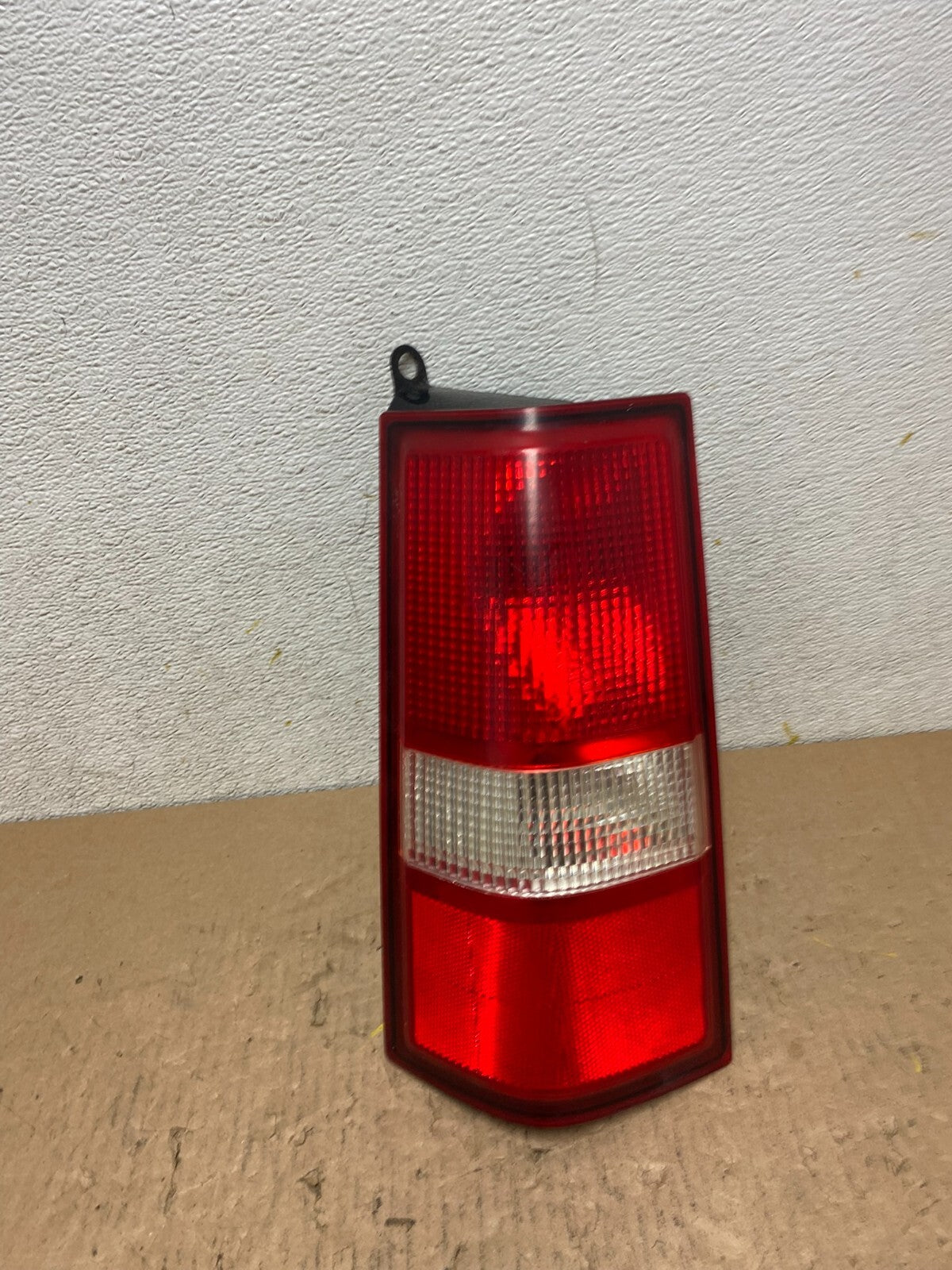 2003 to 2017 Chevrolet Express 1500 Left Driver Side Tail Light Oem N1468 DW0