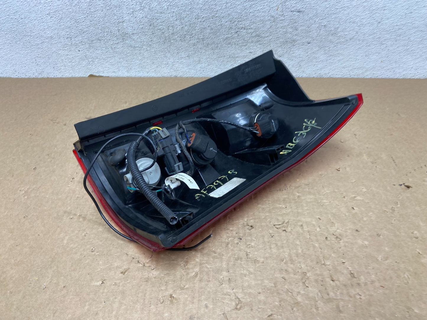2004 2005 2006 2007 Saturn Vue Left Driver Lh Side Tail Light AF7978 GD6