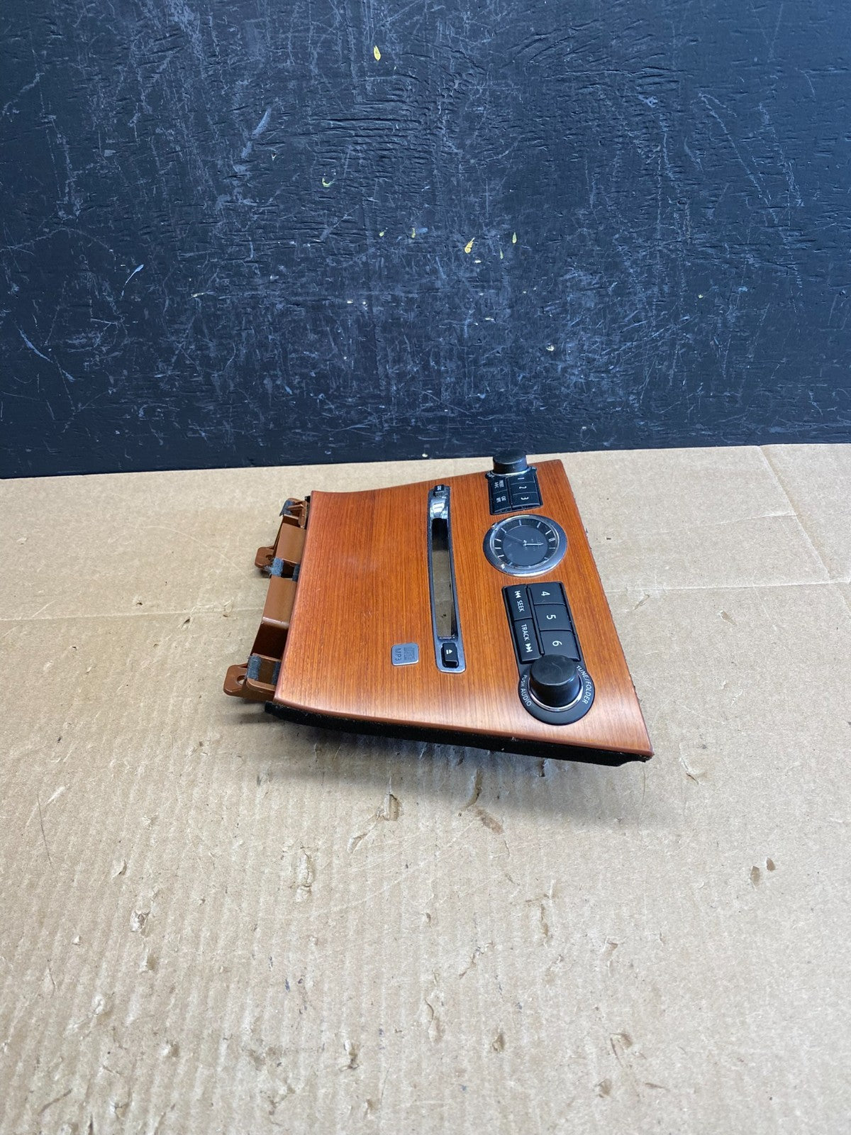 2006 to 2007 Infiniti M35 M45 Radio Audio Control Panel AC6427 DG2