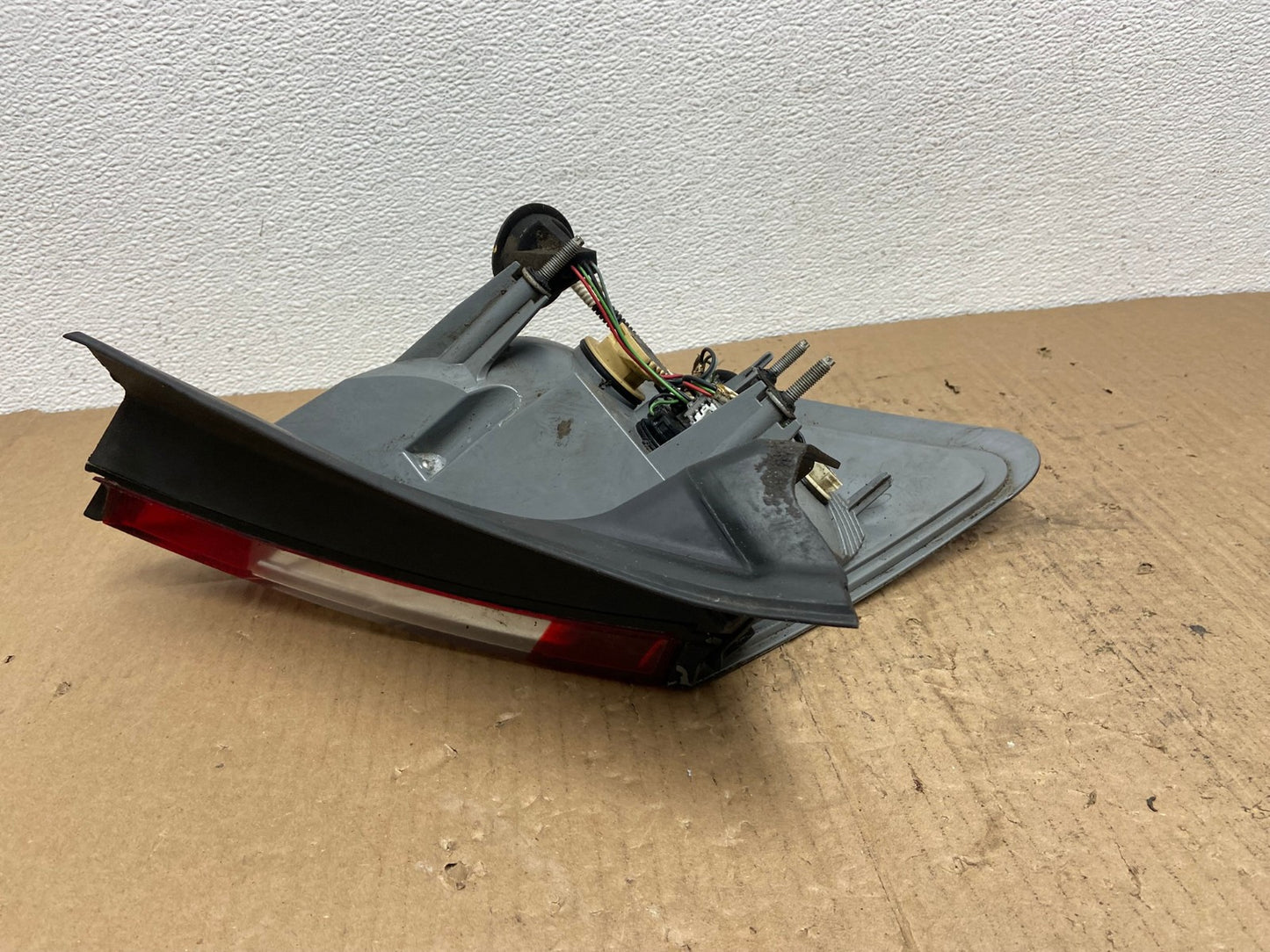 2010 to 2012 Ford Taurus Right Passenger Rh Side Tail Light OEM AB8423 LK5