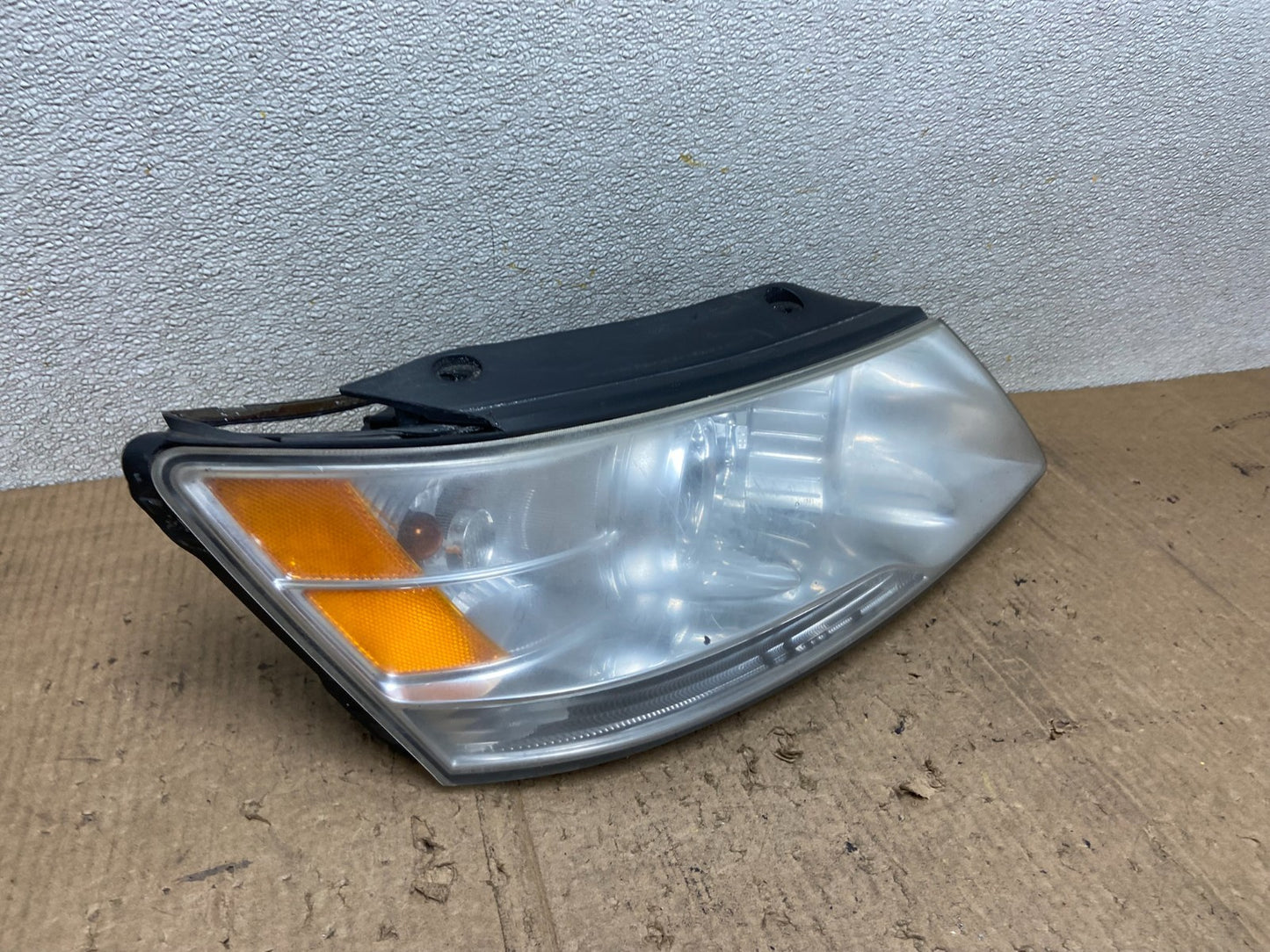 2009 to 2010 Hyundai Sonata Right Passenger RH Side Headlight Halogen AA8339 DW2