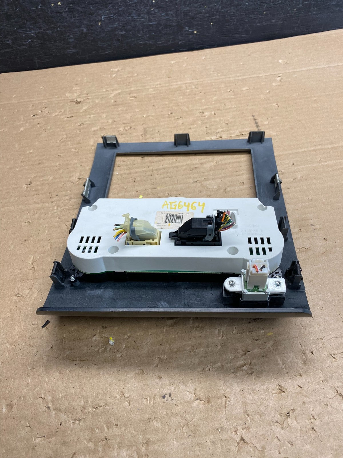 2008 - 2012 Nissan Titan Climate Control Hvac Radio Bezel AG6464 DG5